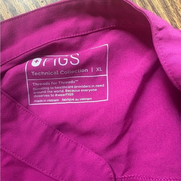 🩷 Figs Raspberry Sorbet Rafaela Scrub Top XL - Picture 2 of 3